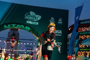 BIB: 5155, 03243, 1424, 120, 000, 
                            <button type="button" onclick="openModal(24863704)" class="btn btn-primary btn-sm float-right btn-popup" data-toggle="modal" data-target=".modal-high-quality">
                        <i class="fas fa-shopping-cart"></i> Add to Cart
                    </button>
                                            <button type="button" onclick="isThisMe(24863704, true)" class="btn btn-success btn-sm float-right btn-popup btn-isme hidden" data-toggle="tooltip" data-placement="bottom" title="นี่คือรูปของคุณใช่ไหม คลิกที่นี่เพื่อเอาเข้าอัลบั้ม">
                        <i class="fas fa-plus"></i> Add to album
                    </button>
                    <button type="button" onclick="isThisMe(24863704, false)" class="btn btn-warning btn-sm float-right btn-popup btn-isnotme hidden">
                        <i class="fas fa-ban"></i> Remove from album
                    </button>